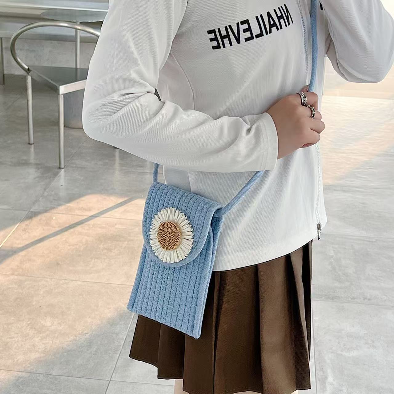 Vintage Sunflower Bloom Jute Sling Bag Silicone Phone Cases For iPhone