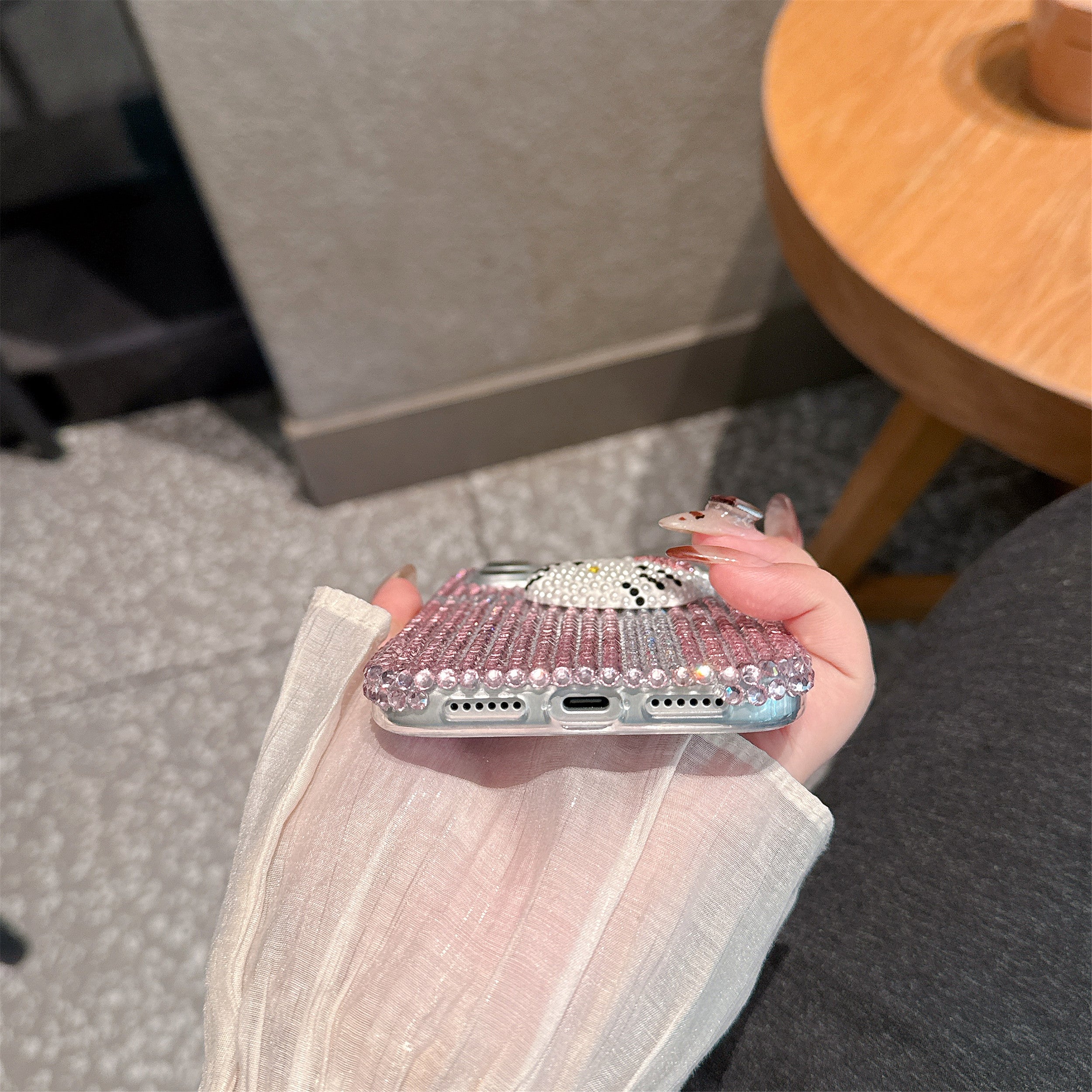 Frosted Pearl Feline Bling case