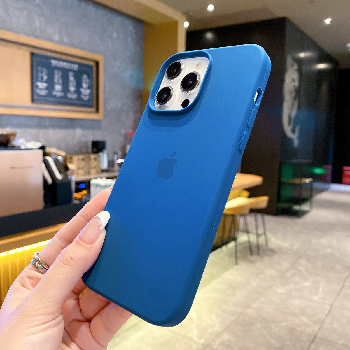 Deep Blue Dark Mode With Apple Edition Silicone Phone Case For iPhone 18 Pro Max - Image 5